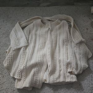 Elegant Cream Knit Cardigan